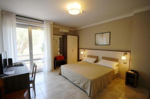 2 twin beds