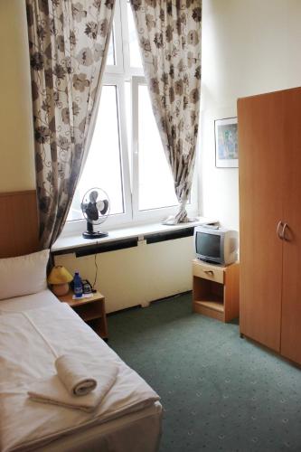 Hotel-Pension Rheingold am Kurfürstendamm - image 8