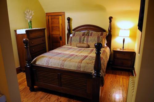 2 bedrooms, 3 beds