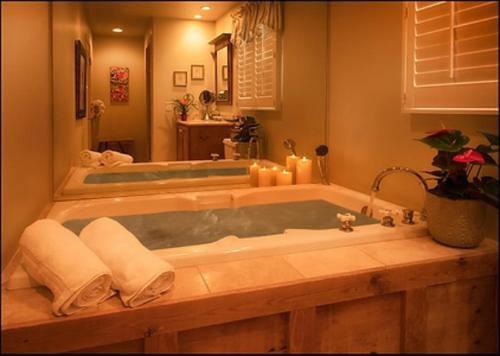 Carmel Country Inn - main image