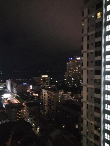 

The Base Condo by Avi