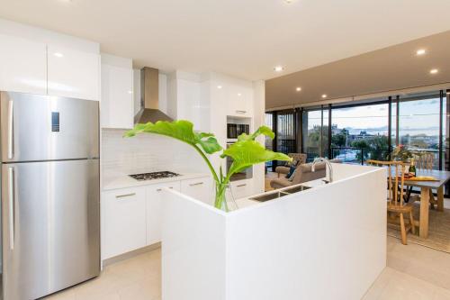 Luxury Four Bedroom Apartment with Swimming Pool photo 1