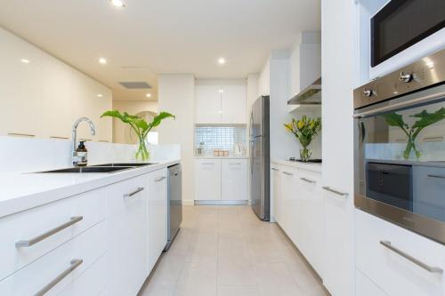 Luxury Four Bedroom Apartment with Swimming Pool photo 3