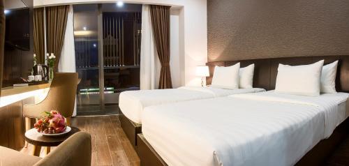 Double or Twin Room image 2