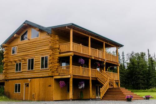 Alaska Knotty Pine B&B - 출입구