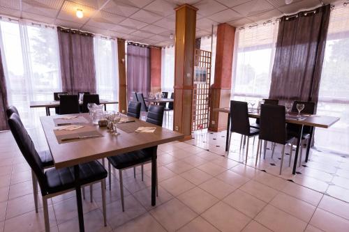 Létesítmények, Hotel La Rocade in Pamiers