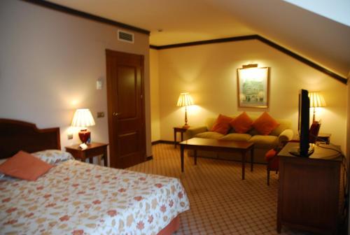 11013028 Gran Hotel Balneario De Puente Viesgo