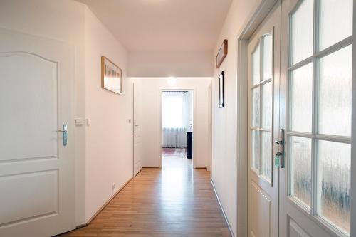 DOMOTEL Aleje Jerozolimskie - image 13