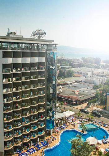 Smartline Meridian Hotel - 숙소 외관
