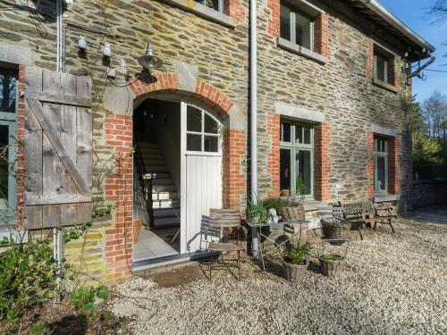 Spacious Cottage in Namur with Backyard and Large Garden - image 10