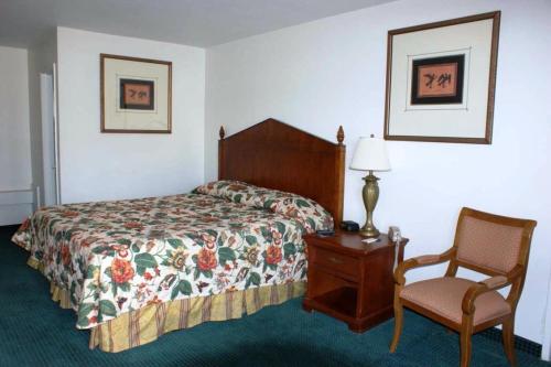 Hwy Express Inn And Suites – Thatcher, AZ