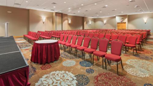 The Florida Hotel & Conference Center in the Florida Mall