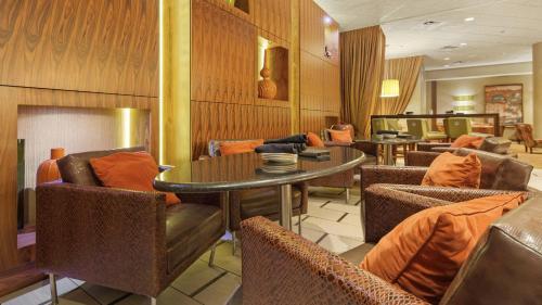 Restaurant, Florida Hotel & Conference Center in the Florida Mall in FL Mall