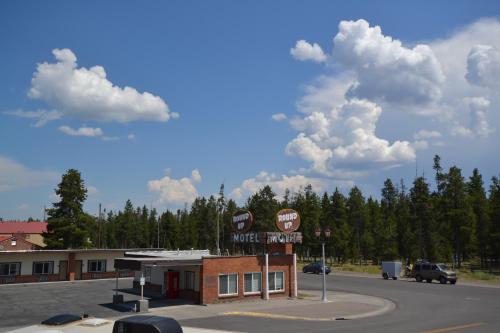 Dude & Roundup in West Yellowstone, USA