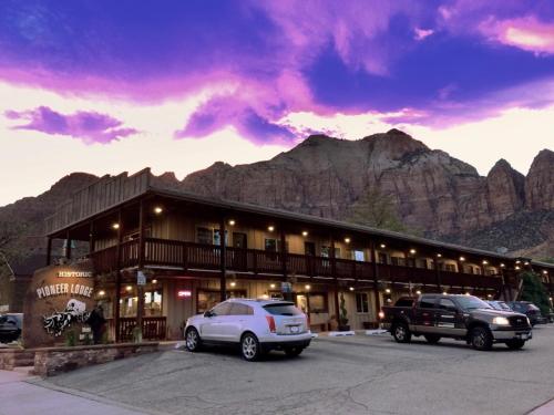 Photo - Pioneer Lodge Zion National Park-Springdale