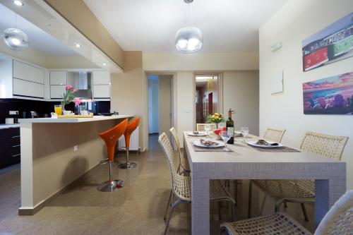  Giouli's place : Luxury and Simplicity in Galatás