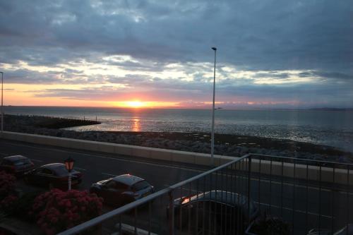 Shipping Lanes Hotel - image 12