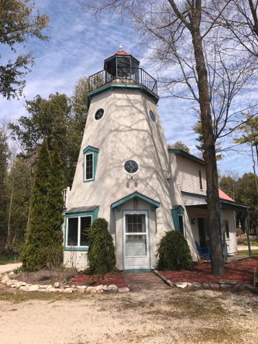 The Harbor Light Inn - image 6