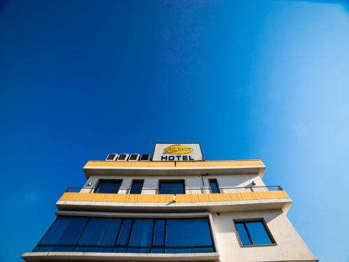 Hotel Select - image 5