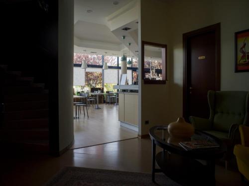 Hotel Select - image 10