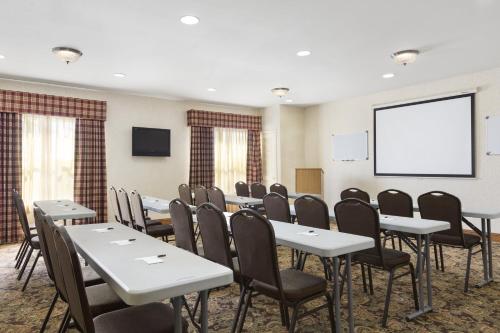 Country Inn & Suites by Radisson Smyrna GA - main image