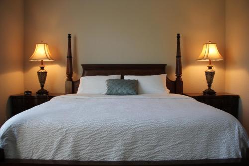 Shoreway Condo #231520