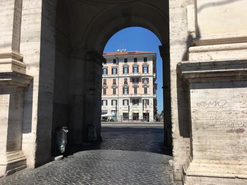 900 Piazza del Popolo - image 4