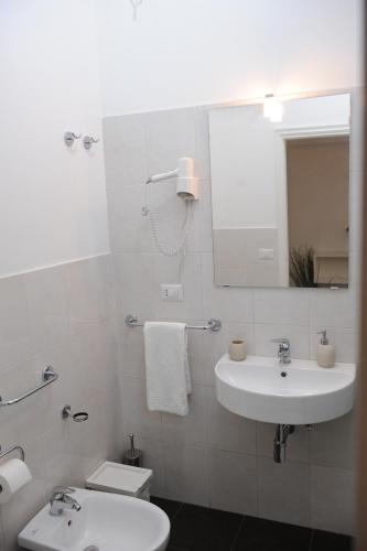 Superior Apartment with Balcony image 2