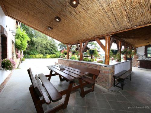 Spacious holkiday home in Mettet with large garden