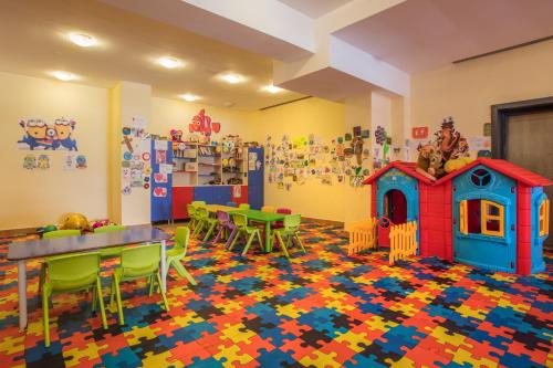 Palmin Hotel - image 12