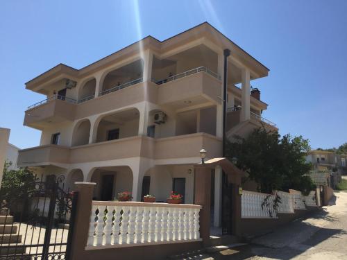 

Apartments Kallaba