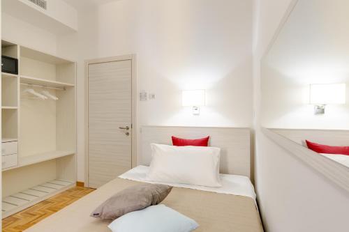Dolce Luxury Rooms - image 9