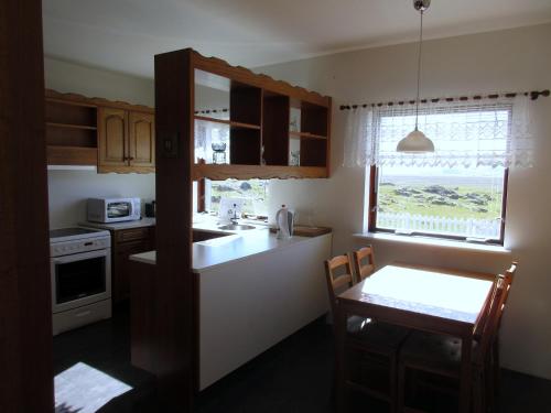 廚房, 蘭達貝格二號鄉村民宿 (Rauðaberg II) in 霍納夫尤德爾