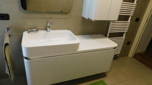 Garden Apartment - image 12