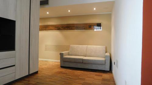 Garden Apartment - image 6
