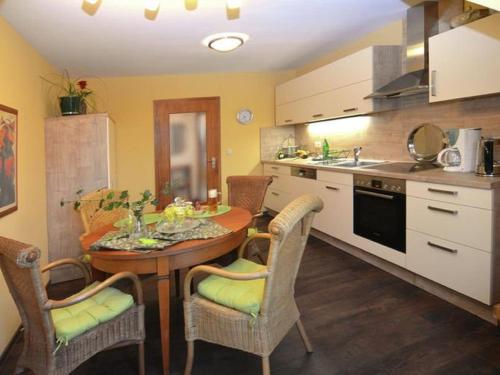 virtuve, Ferienwohnung am Wanderweg in Aidhausen