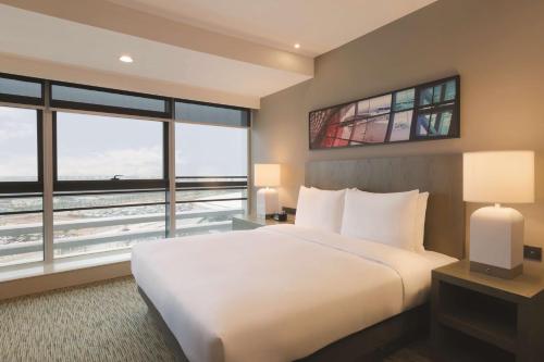 Hyatt House Shenzhen Airport