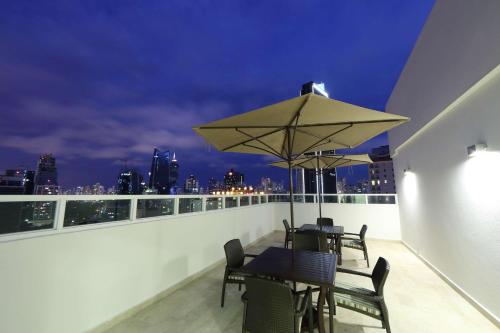 設施, MARINN PLACE Financial District in 奧巴里歐