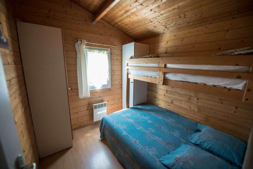 2 bedrooms, 4 beds