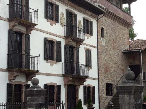  Hostal Palacio Jaureguia, Pension in Irurita bei Donamaría