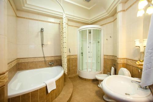 Bon Apart Hotel - image 3