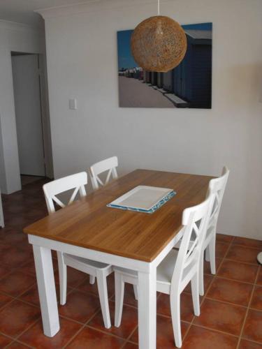 Beachpoint, Unit 202, 28 North Street, Forster (zdjęcie 6)