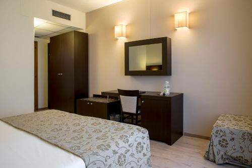 Hotel Executive - image 3