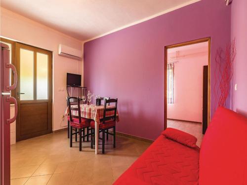  One-Bedroom Apartment in Divsici in Divšići