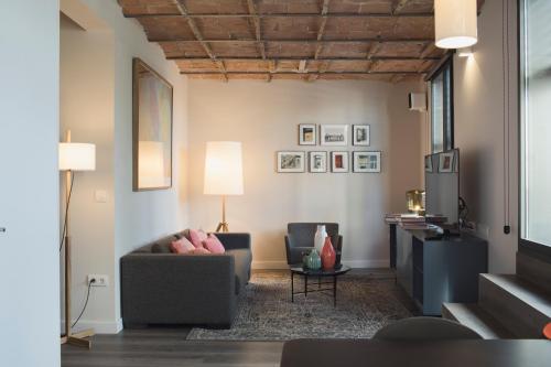 110367995 Casagrand Luxury Suites