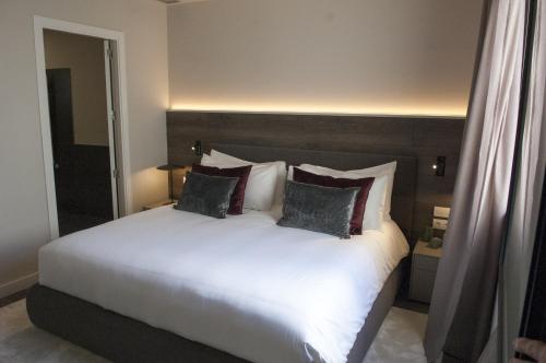 Casagrand Luxury Suites - image 23