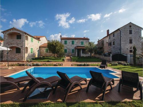  Holiday home Baldasi IXX, Unterkunft in Višnjan