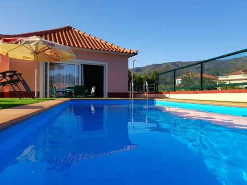  Paradise in Prazeres, Unterkunft in Prazeres