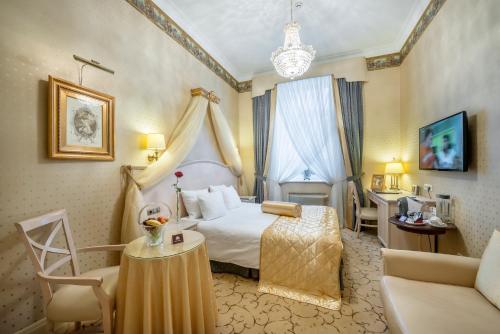 Imperial Hotel & Restaurant - main image