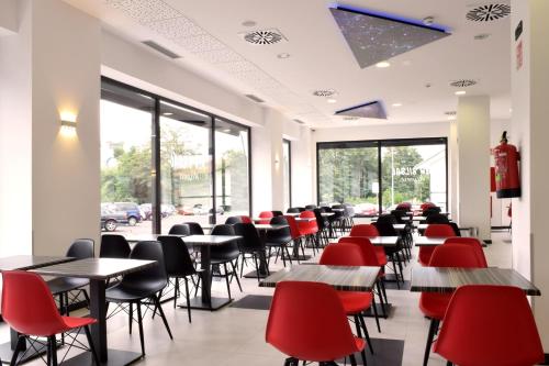 Lobby, Hotel New Bilbao Airport in Loiu